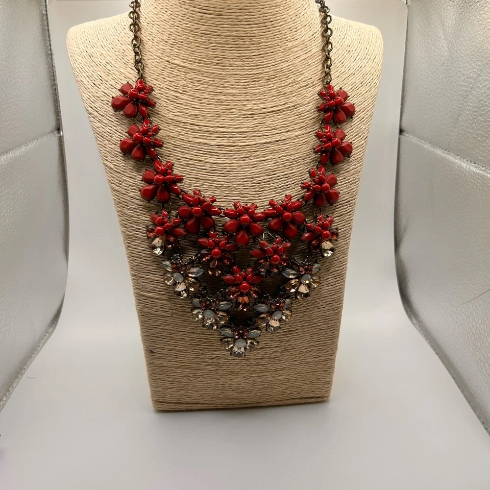 J.Crew bold floral necklace pink clear faceted beads special occasions ornate - Picture 4 of 11